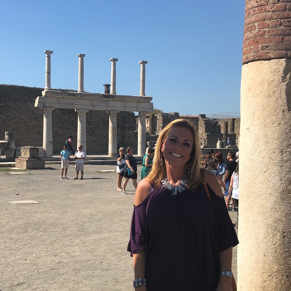 Meet your Posher, Monica